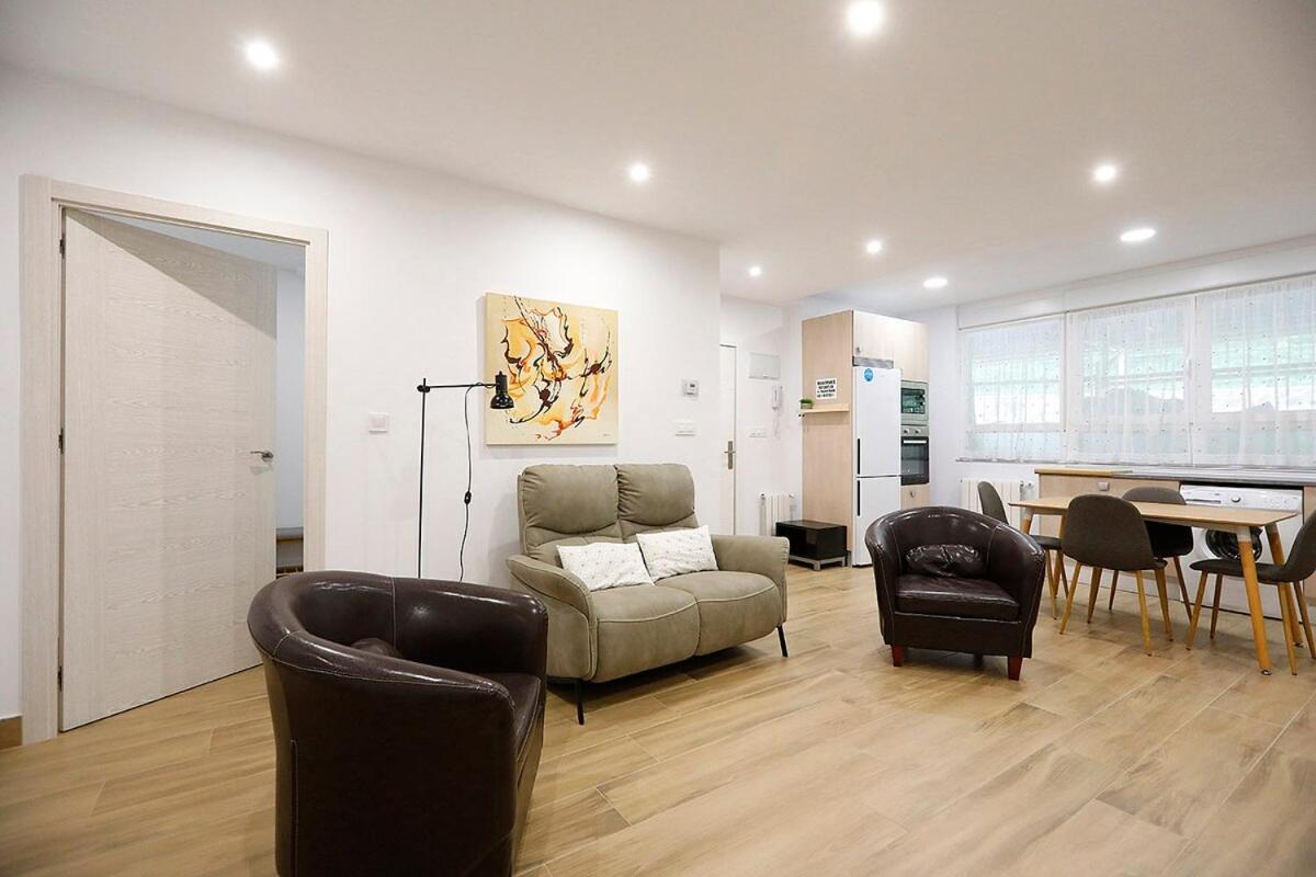 Modern Well Connected Apartment San Sebastian