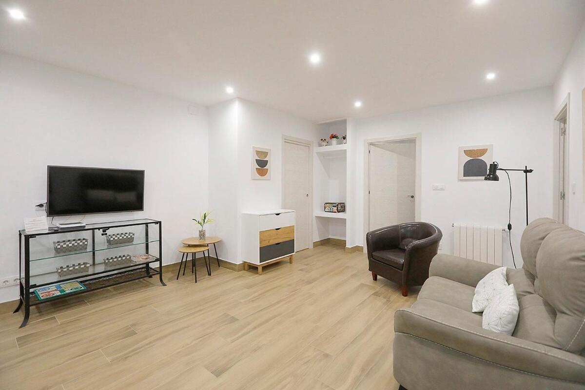 Modern Well Connected Apartment *